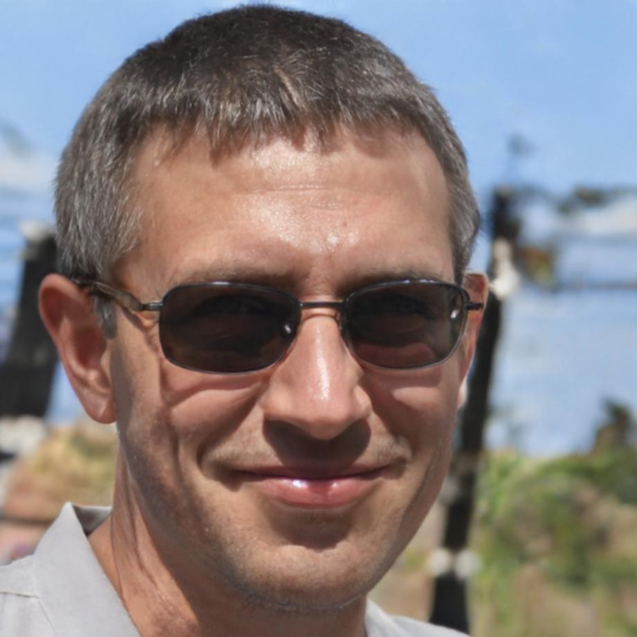 Dott. Alessandro Fontana, psicologo esperto in dinamiche familiari e supporto genitoriale